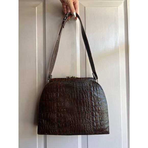 Gold Line Handbags - Vintage Gold Line Genuine Leather Alligator Handbag